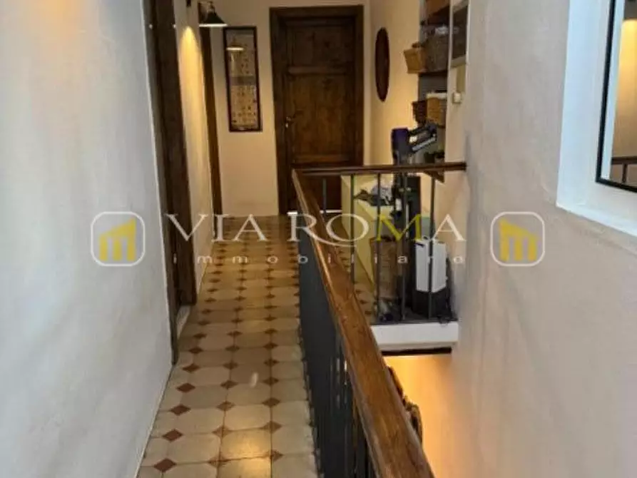 Immagine 21 di Appartamento in vendita  a Lucca