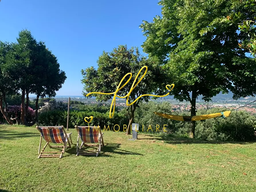 Immagine 54 di Villa in vendita  a Castelnuovo Magra