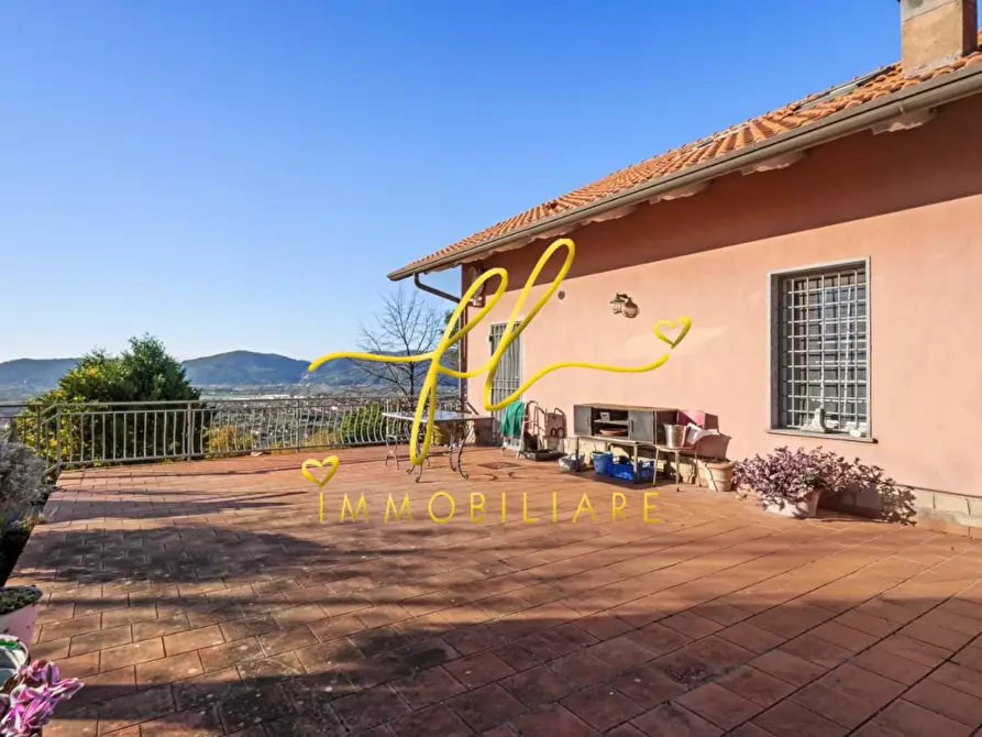 Immagine 35 di Villa in vendita  a Castelnuovo Magra