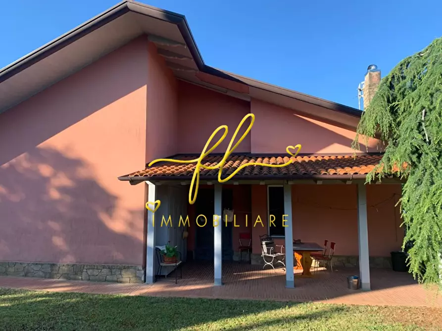 Immagine 37 di Villa in vendita  a Castelnuovo Magra