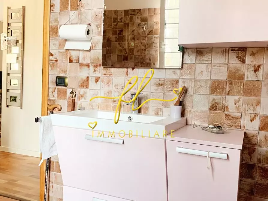 Immagine 26 di Villa in vendita  a Castelnuovo Magra