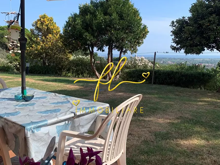 Immagine 49 di Villa in vendita  a Castelnuovo Magra