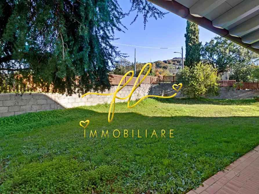 Immagine 53 di Villa in vendita  a Castelnuovo Magra