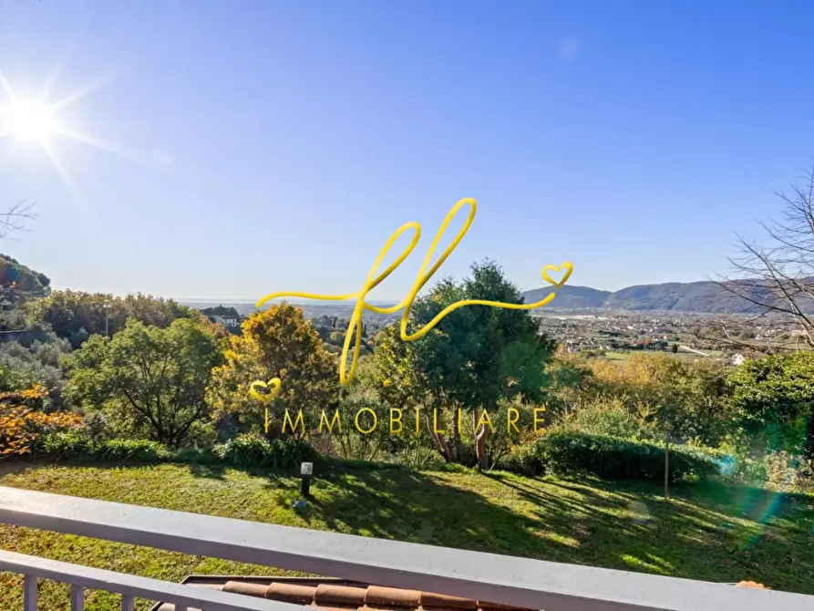 Immagine 52 di Villa in vendita  a Castelnuovo Magra
