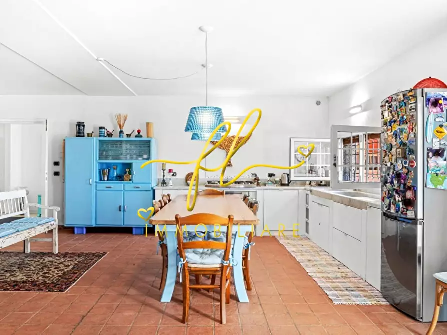 Immagine 3 di Villa in vendita  a Castelnuovo Magra