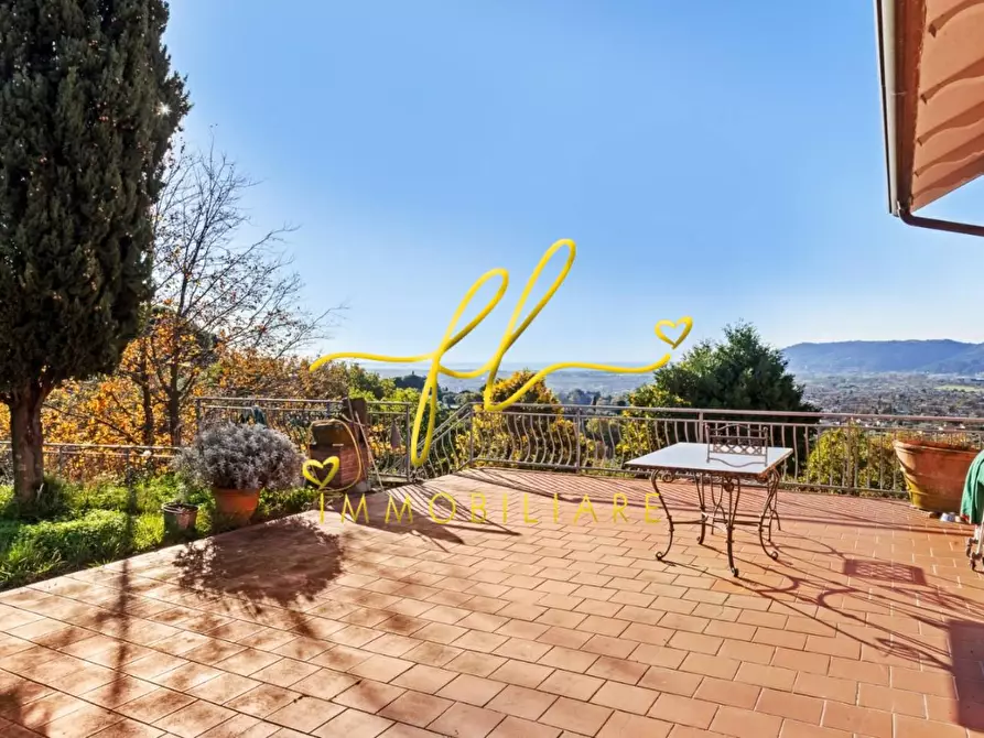 Immagine 46 di Villa in vendita  a Castelnuovo Magra