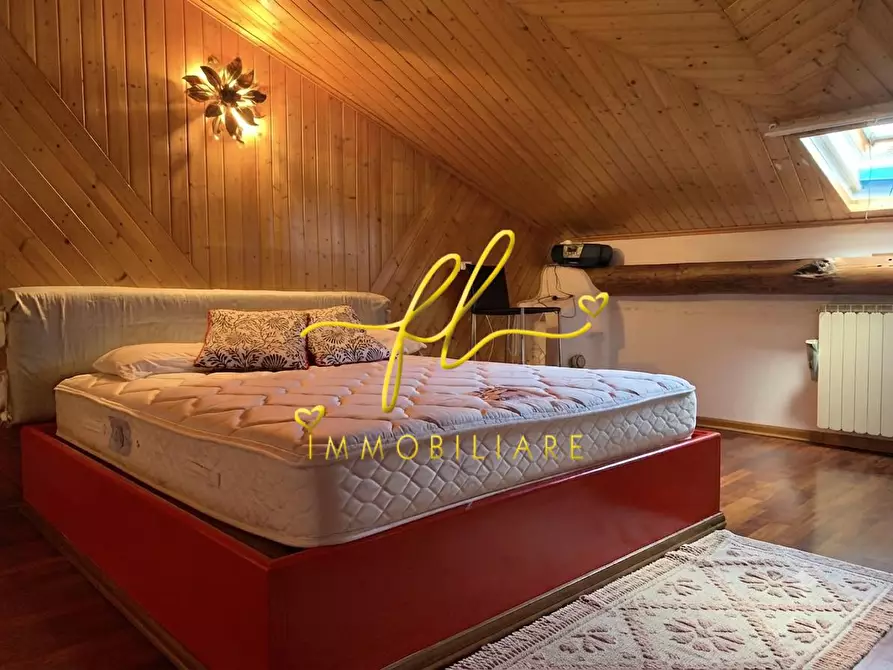 Immagine 12 di Villa in vendita  a Castelnuovo Magra