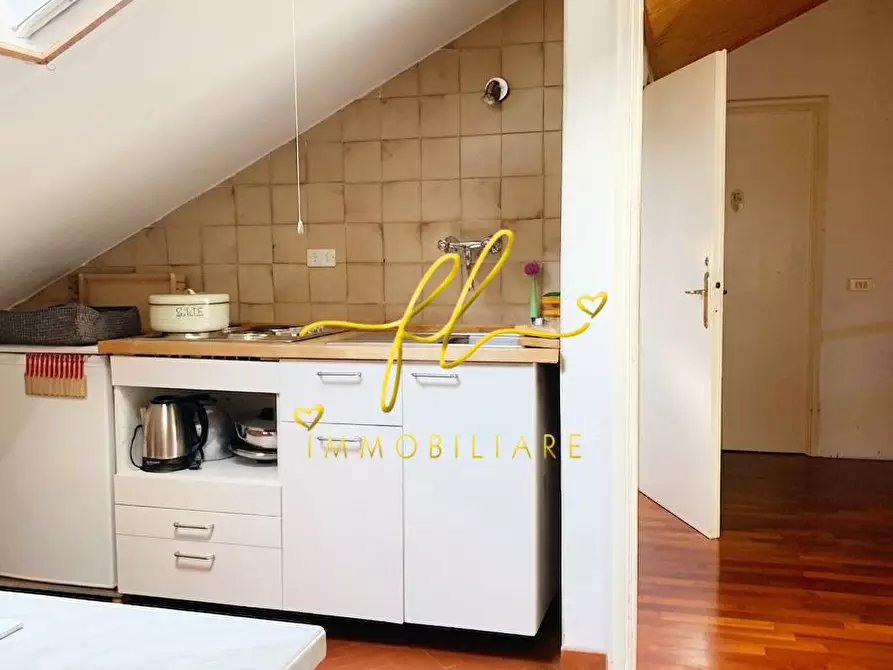 Immagine 25 di Villa in vendita  a Castelnuovo Magra