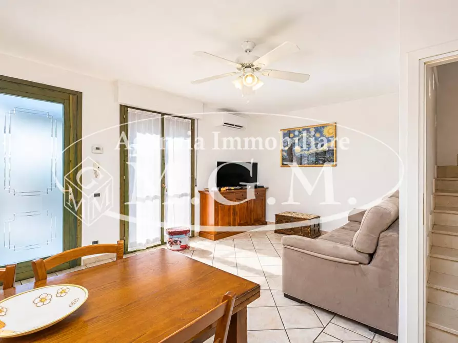 Immagine 10 di Casa bifamiliare in vendita  a Calcinaia