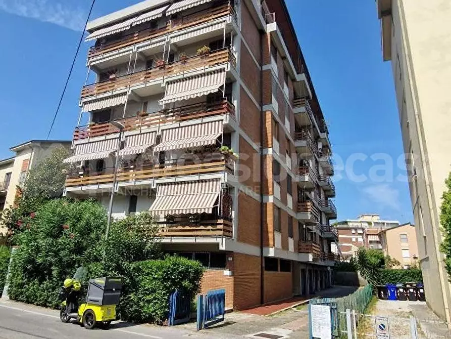 Immagine 17 di Appartamento in affitto  a Pisa