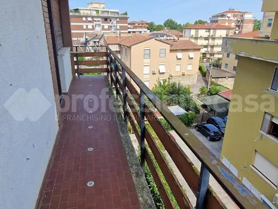 Immagine 8 di Appartamento in affitto  a Pisa