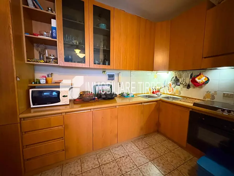 Immagine 11 di Appartamento in vendita  a Massa