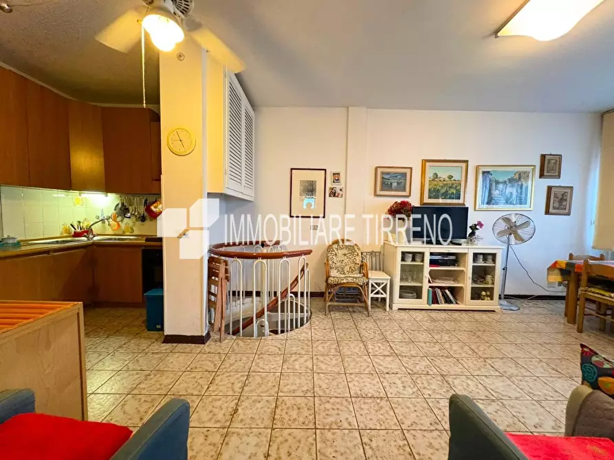 Immagine 4 di Appartamento in vendita  a Massa