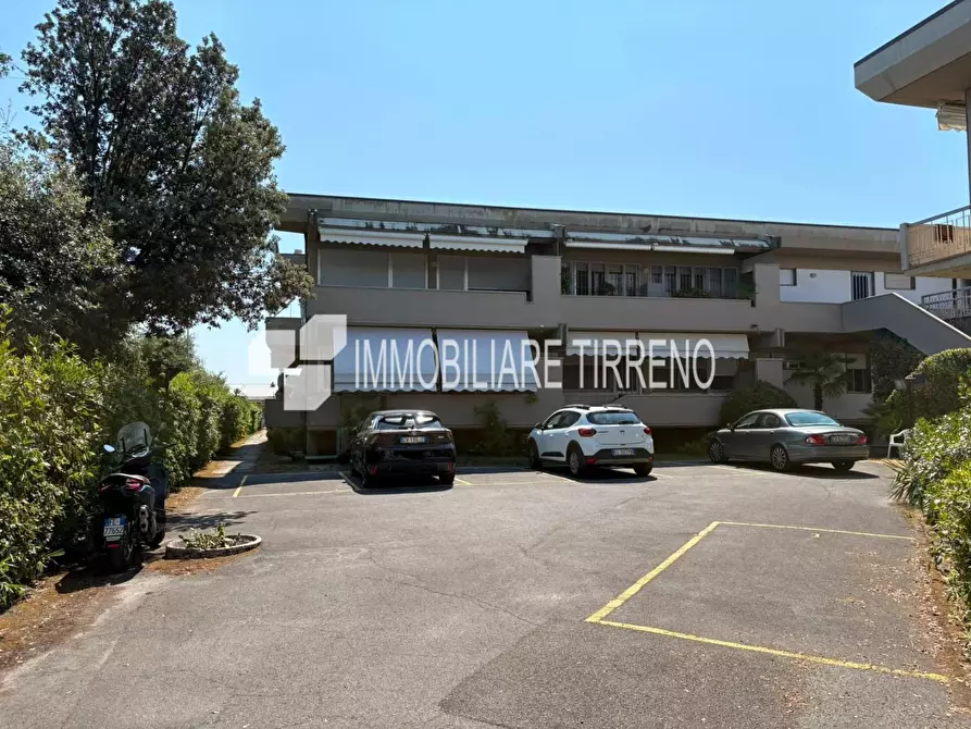 Immagine 25 di Appartamento in vendita  a Massa