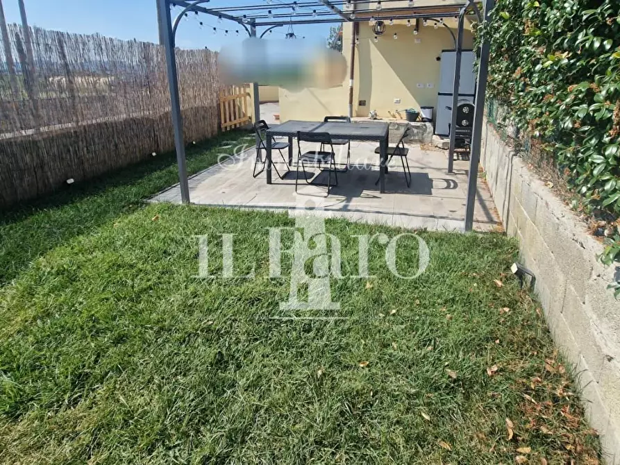 Immagine 4 di Terratetto in vendita  a Campi Bisenzio
