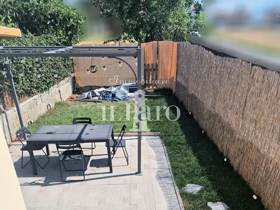 Immagine 2 di Terratetto in vendita  a Campi Bisenzio
