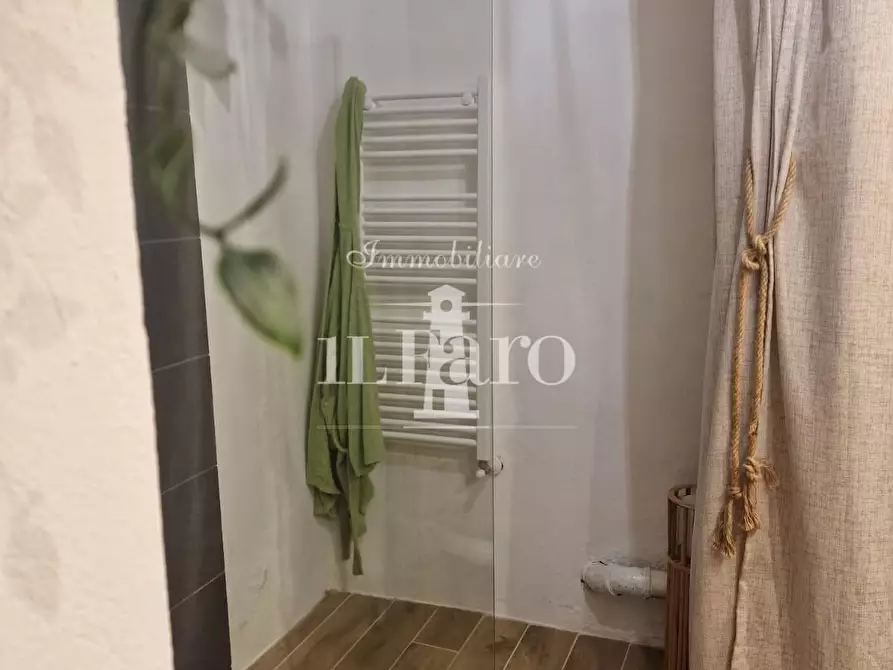Immagine 23 di Terratetto in vendita  a Campi Bisenzio