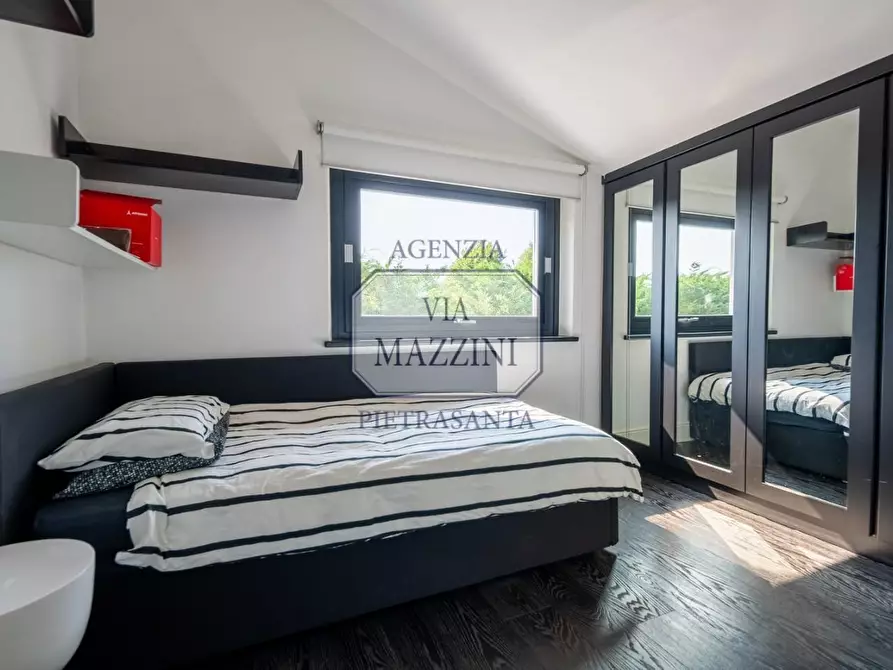 Immagine 55 di Villa in vendita  a Pietrasanta