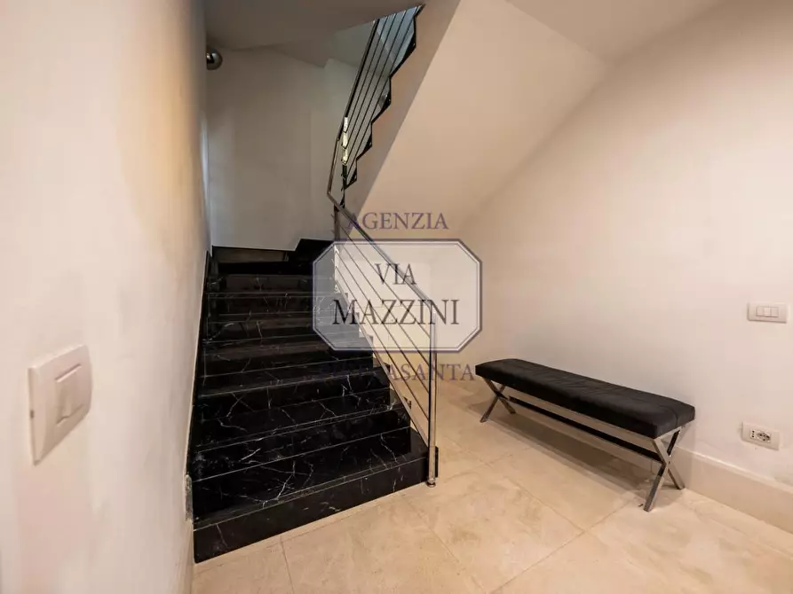 Immagine 58 di Villa in vendita  a Pietrasanta