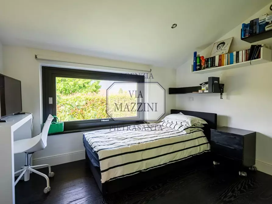 Immagine 54 di Villa in vendita  a Pietrasanta