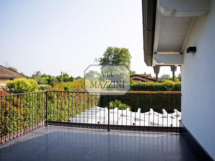 Immagine 20 di Villa in vendita  a Pietrasanta