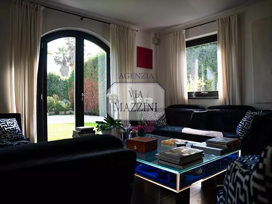 Immagine 30 di Villa in vendita  a Pietrasanta