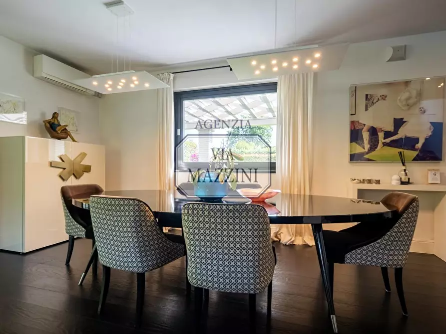 Immagine 32 di Villa in vendita  a Pietrasanta