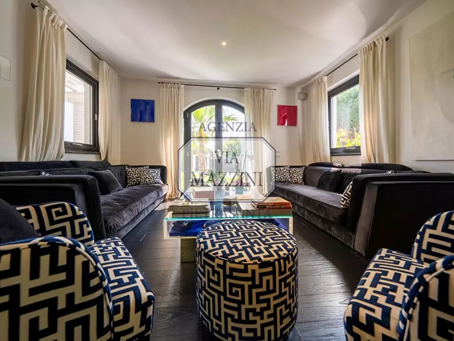 Immagine 38 di Villa in vendita  a Pietrasanta