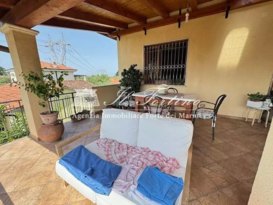 Immagine 25 di Casa indipendente in vendita  a Seravezza