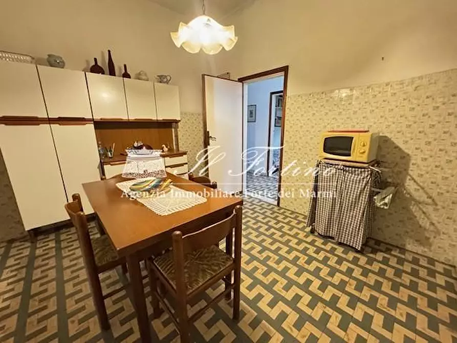 Immagine 43 di Casa indipendente in vendita  a Seravezza