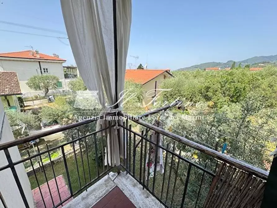 Immagine 37 di Casa indipendente in vendita  a Seravezza