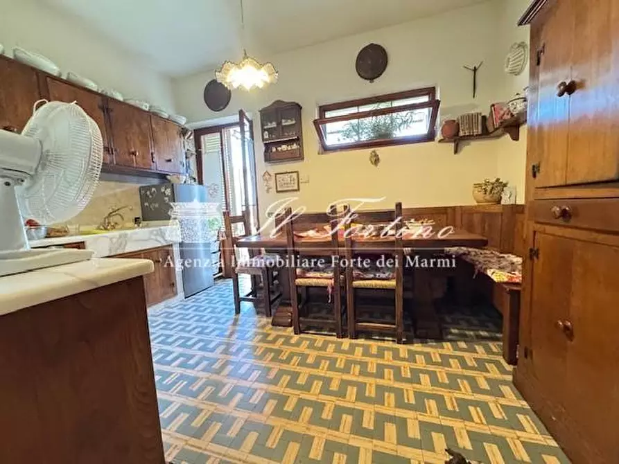 Immagine 20 di Casa indipendente in vendita  a Seravezza