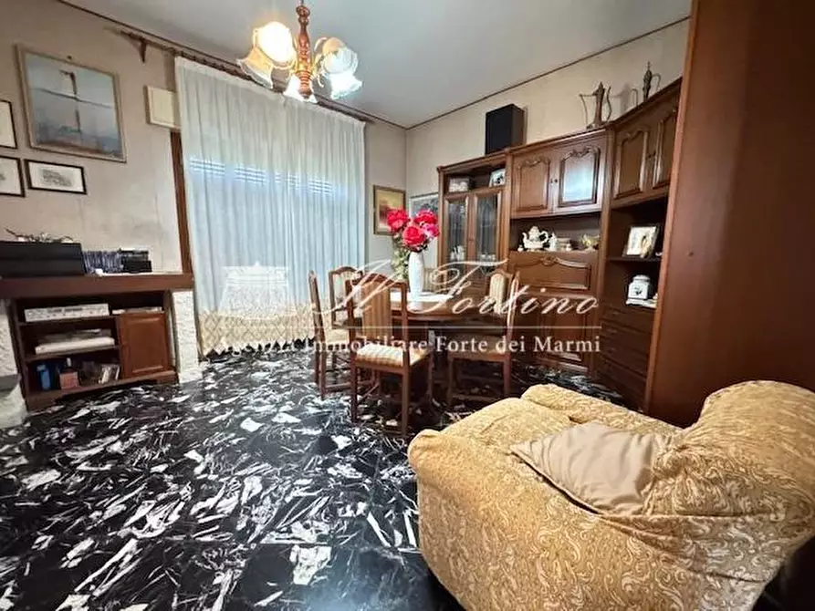 Immagine 6 di Casa indipendente in vendita  a Seravezza
