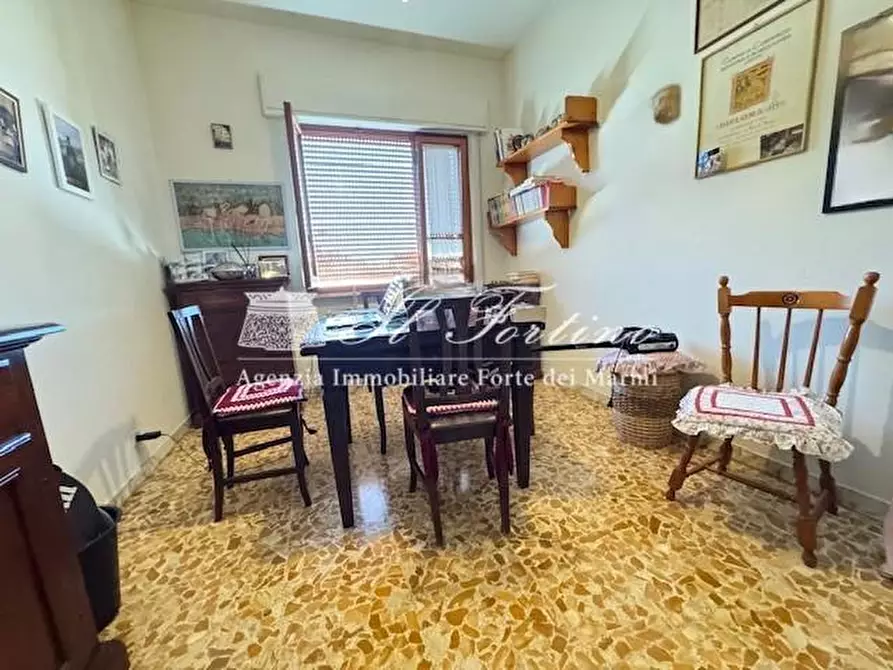 Immagine 34 di Casa indipendente in vendita  a Seravezza