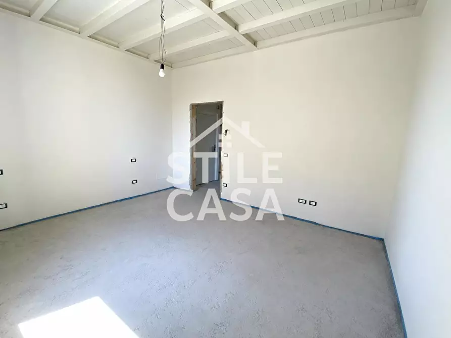 Immagine 9 di Villa in vendita  a Fucecchio