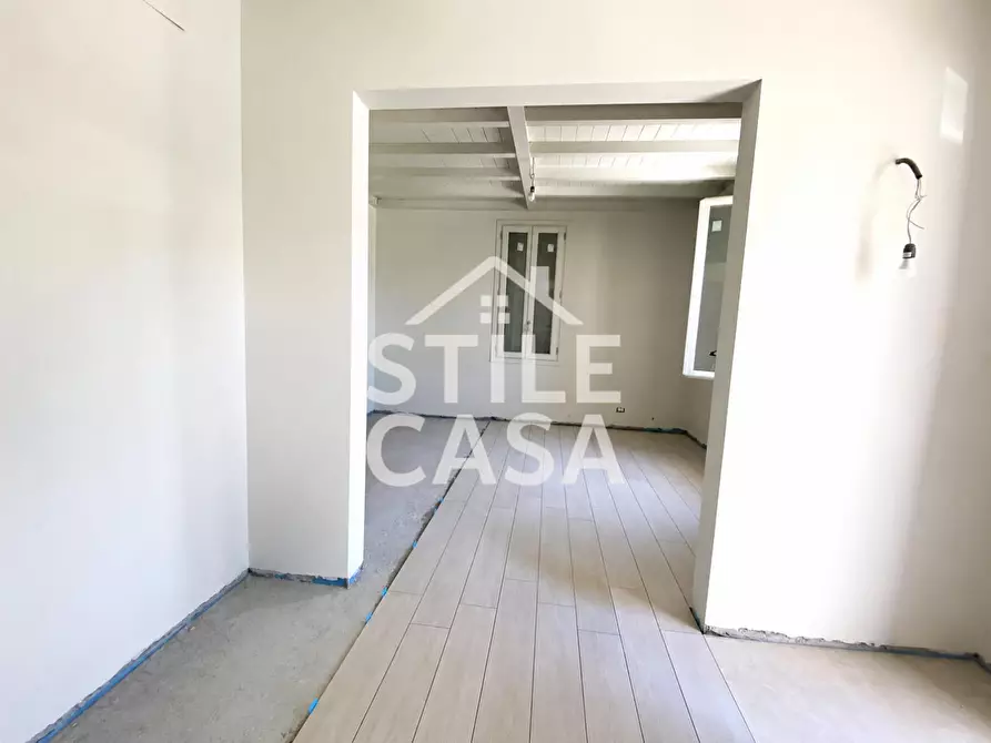 Immagine 1 di Villa in vendita  a Fucecchio