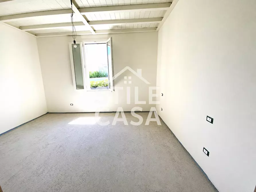 Immagine 11 di Villa in vendita  a Fucecchio
