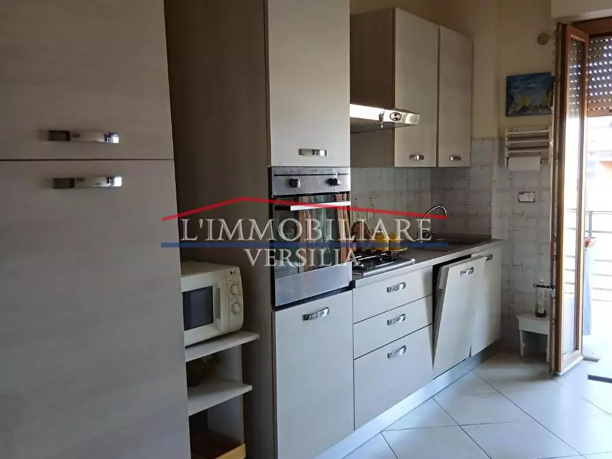 Immagine 21 di Appartamento in vendita  a Massa