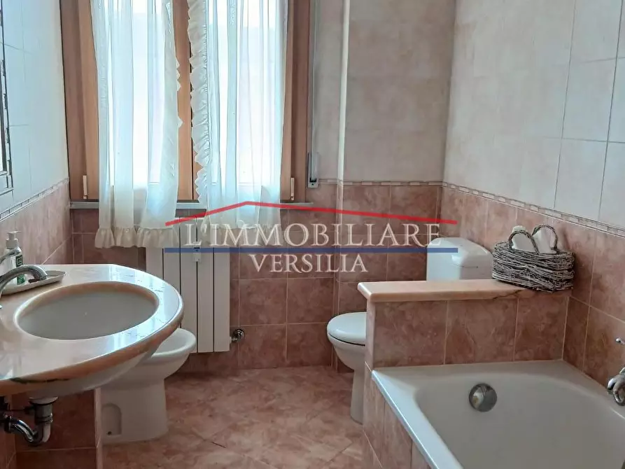 Immagine 25 di Appartamento in vendita  a Massa