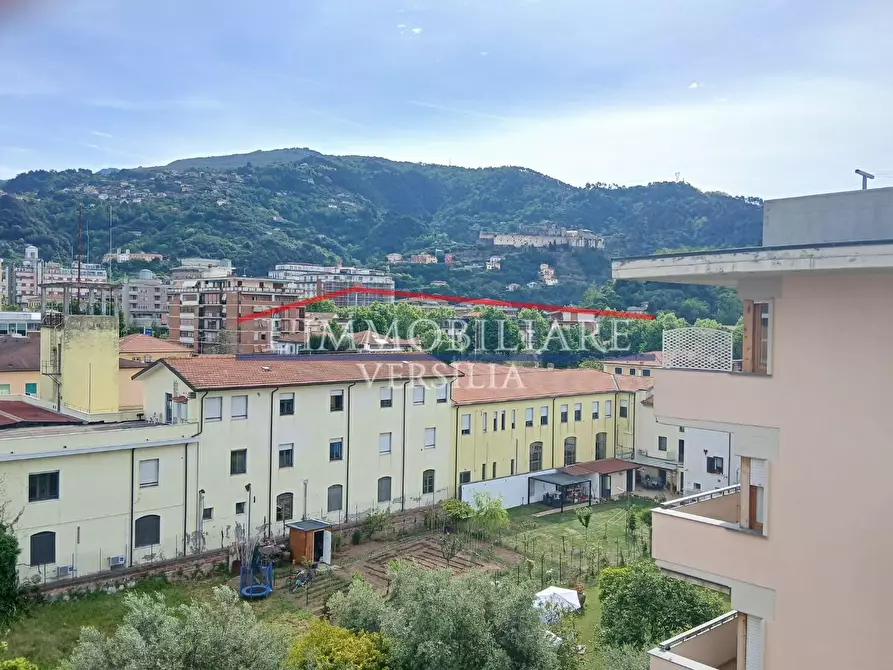 Immagine 12 di Appartamento in vendita  a Massa