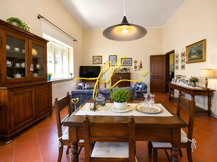 Immagine 2 di Appartamento in vendita  a Pomarance