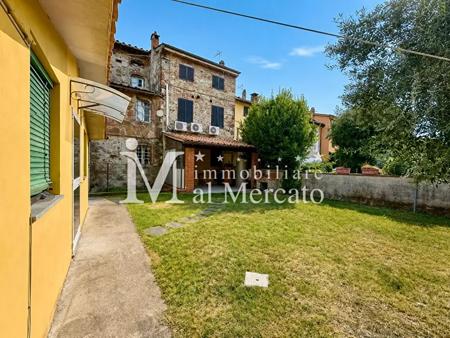 Immagine 6 di Terratetto in vendita  a Lucca