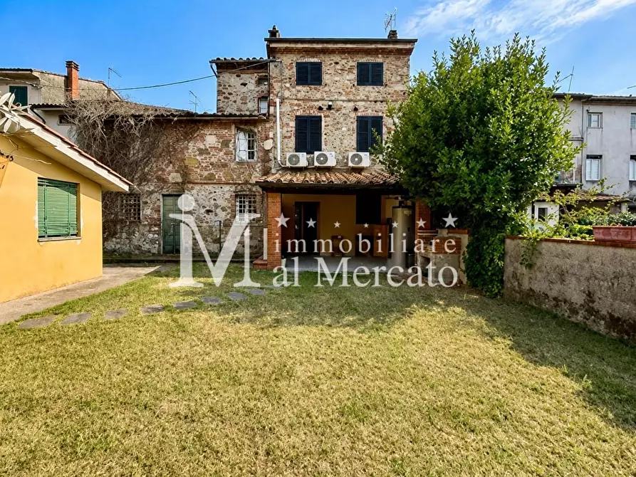 Immagine 3 di Terratetto in vendita  a Lucca