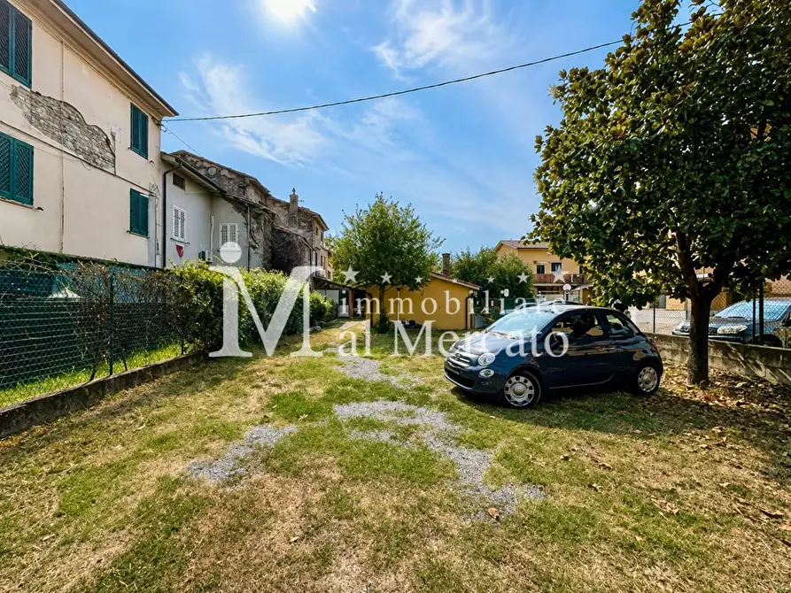 Immagine 5 di Terratetto in vendita  a Lucca