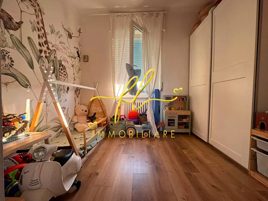 Immagine 14 di Appartamento in vendita  a Livorno