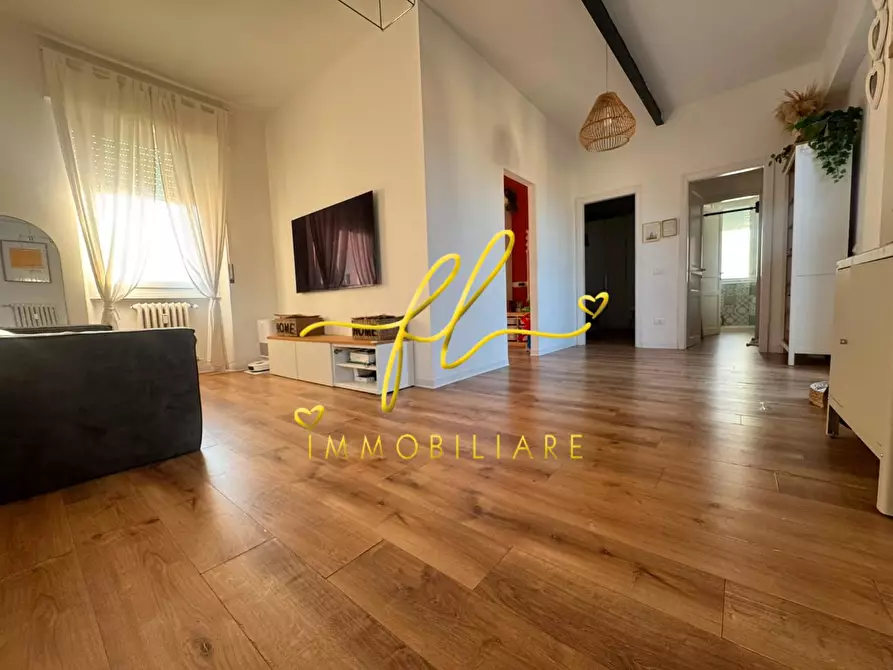Immagine 2 di Appartamento in vendita  a Livorno