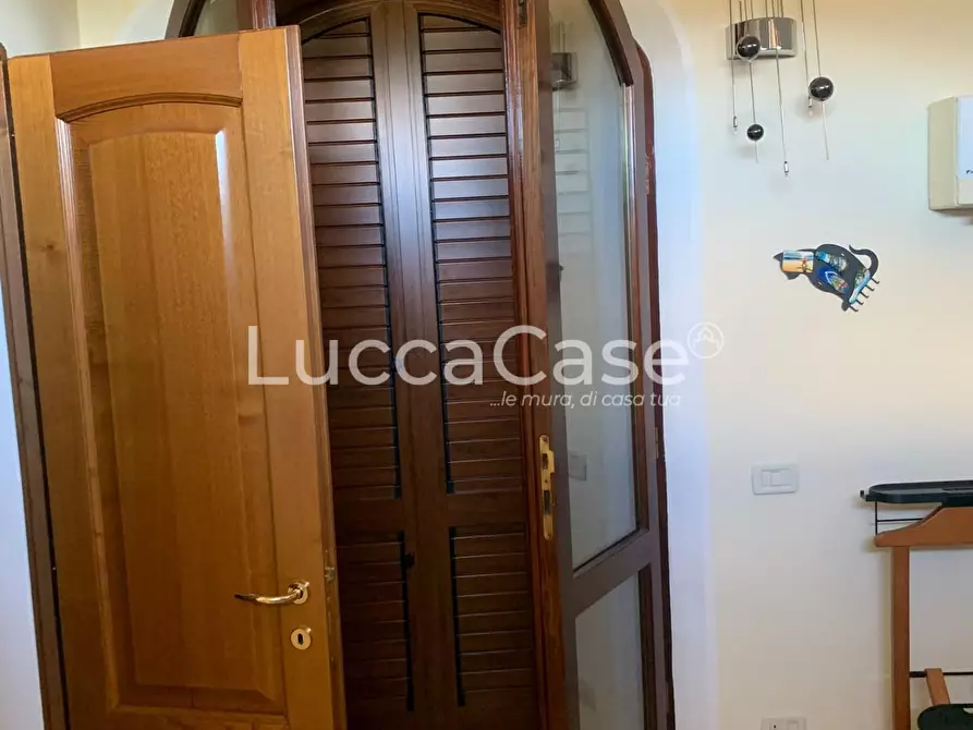 Immagine 11 di Villa in vendita  a Monticiano