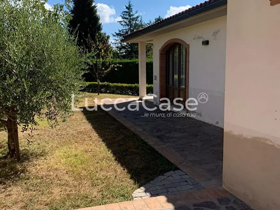 Immagine 16 di Villa in vendita  a Monticiano