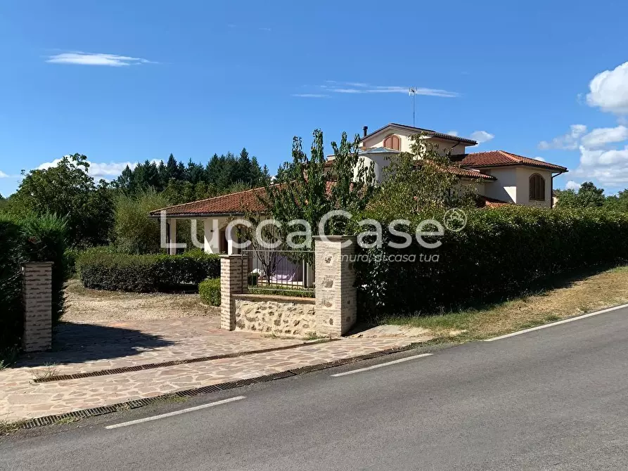 Immagine 13 di Villa in vendita  a Monticiano