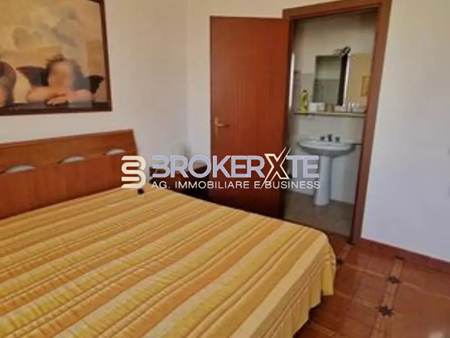 Immagine 13 di Appartamento in vendita  a Carrara